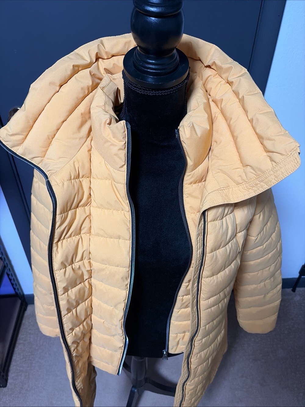 Dkny Women's Quilted Hooded Puffer Coat in Yellow - Picture 7 of 9